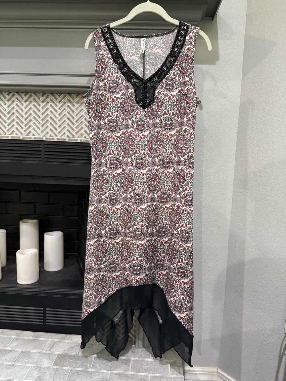 PerSeption Concept Red and Black Beaded V-Neck Paisley Dress